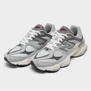 Women’s New Balance 9060 in Gray (New)